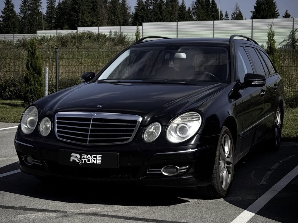 Mercedes-Benz E-klassi universaal RACETUNE numbrimärgiga